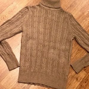 Turtle neck sweater